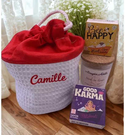 Coffret Rouge brodé personnalisé