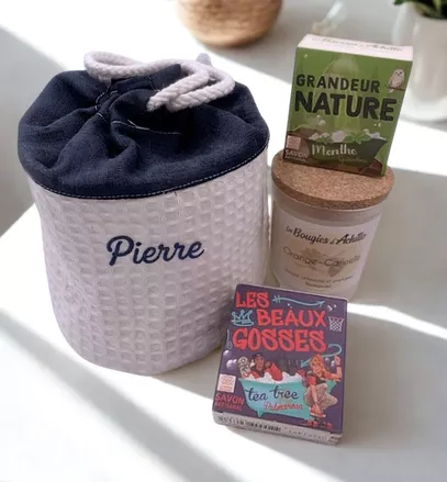 Coffret Bleu brodé personnalisé